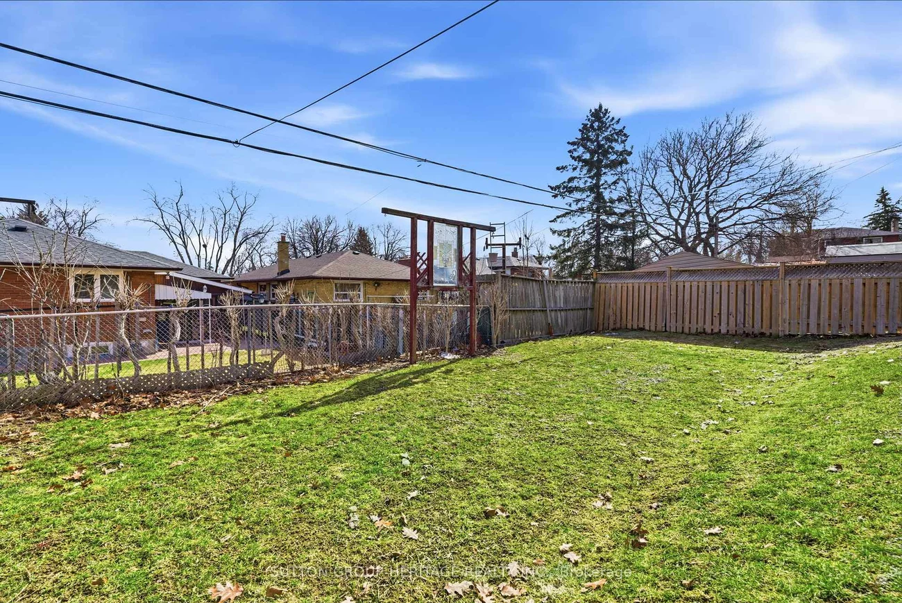 577, Bellamy, Woburn, Toronto