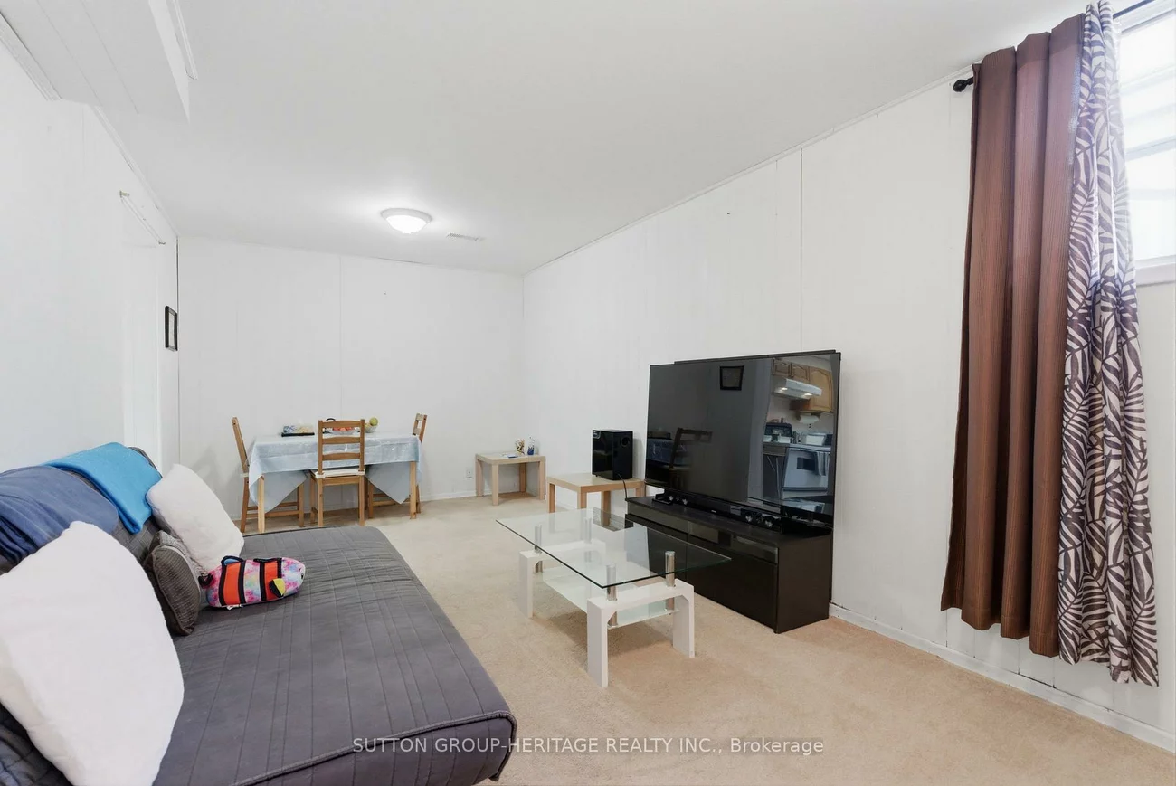 577, Bellamy, Woburn, Toronto