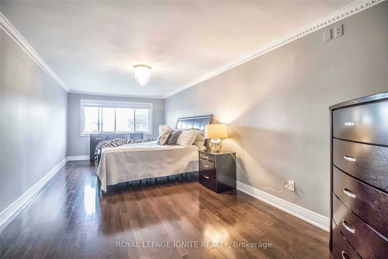 11, Carisbrooke, Malvern, Toronto