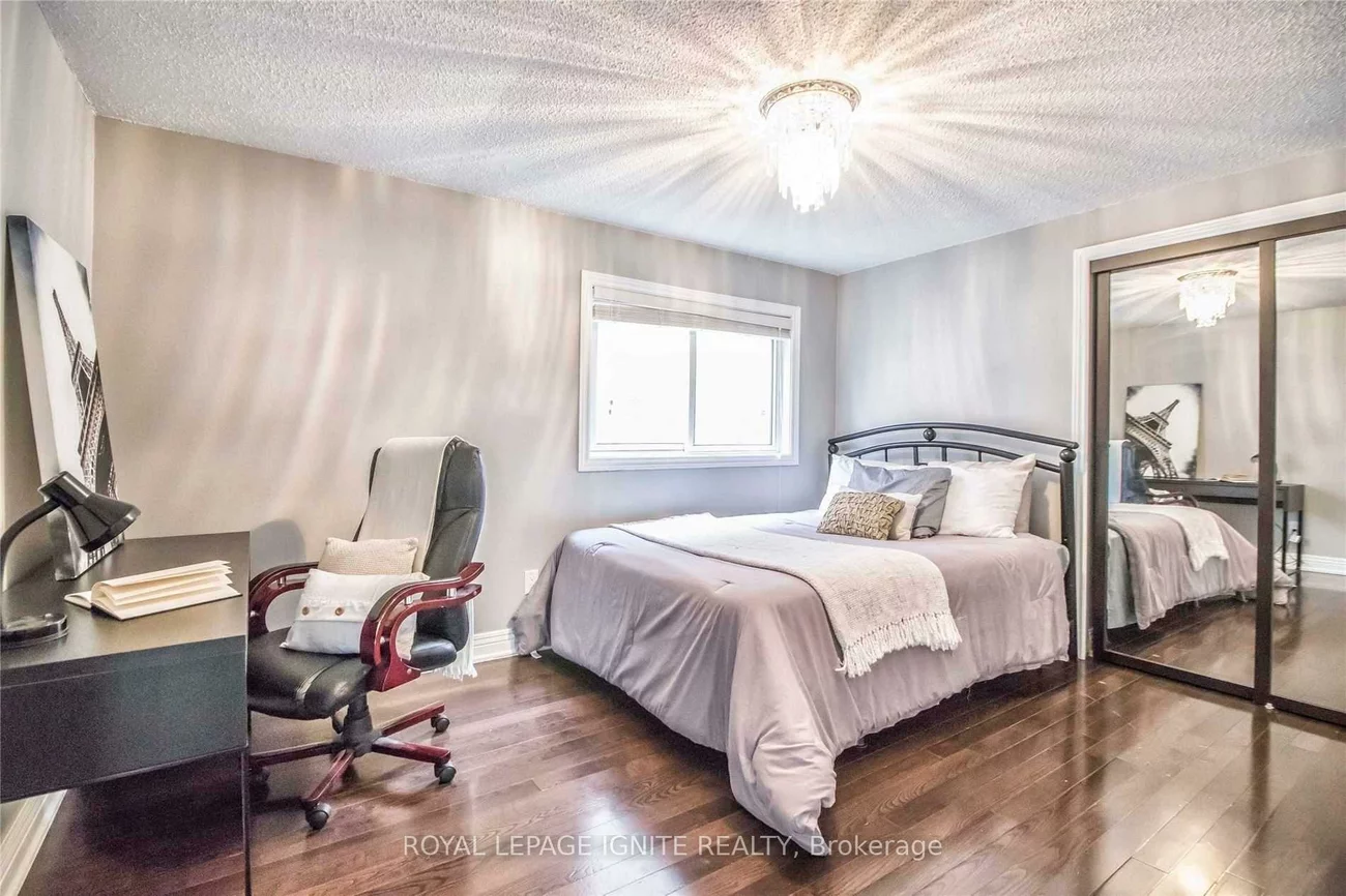 11, Carisbrooke, Malvern, Toronto