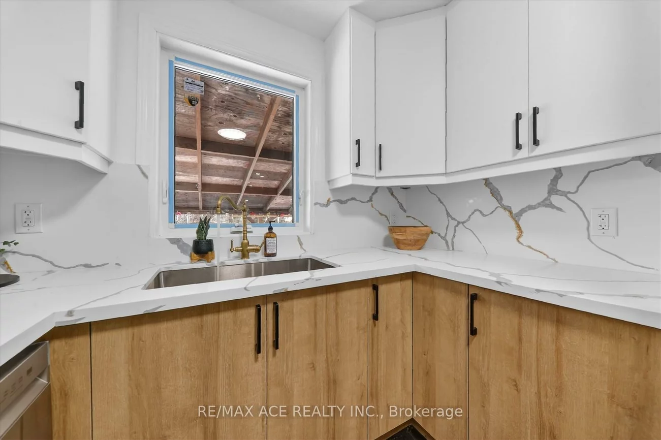 233, Oakridge, Cliffcrest, Toronto