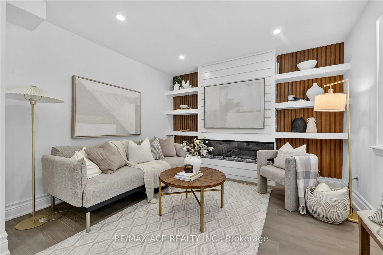 233, Oakridge, Cliffcrest, Toronto