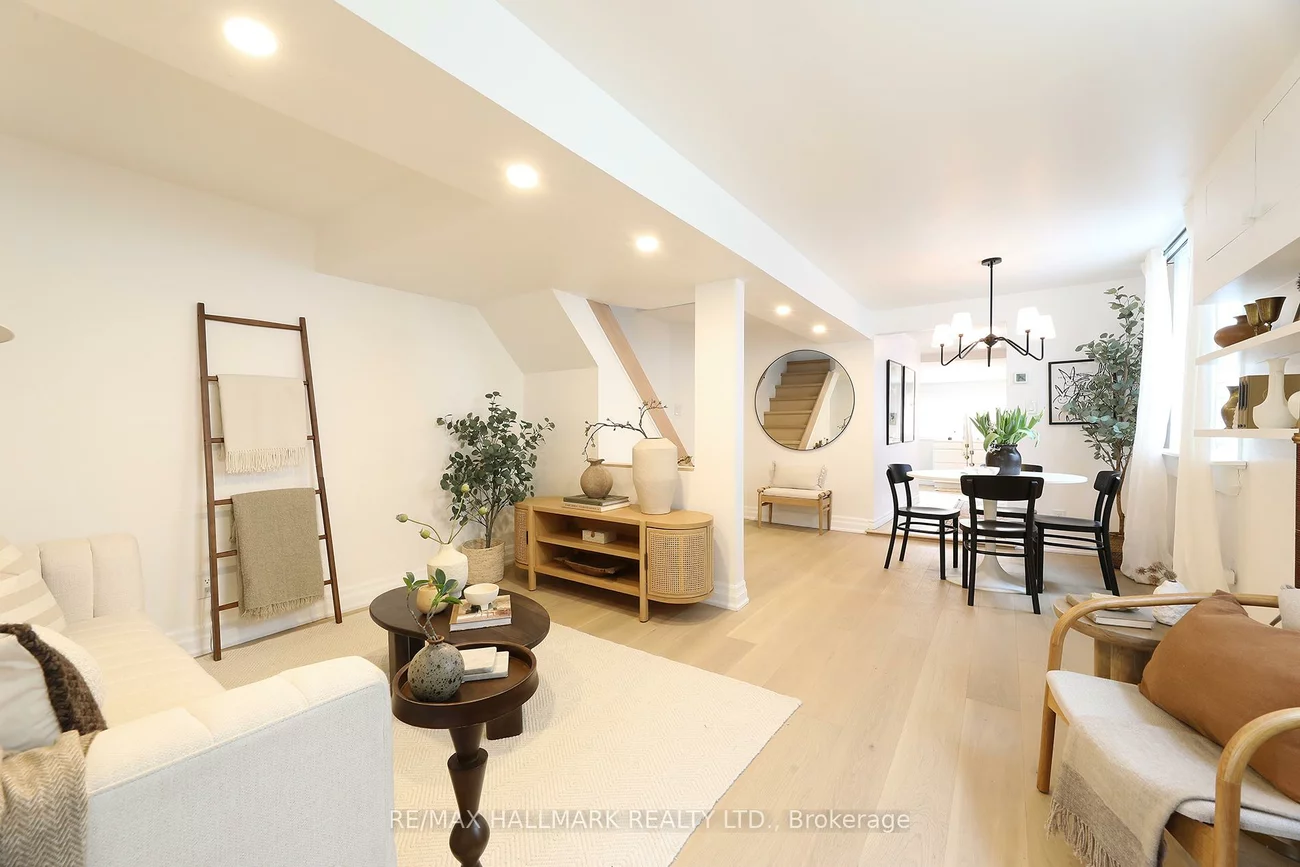 53, Craven, Greenwood-Coxwell, Toronto