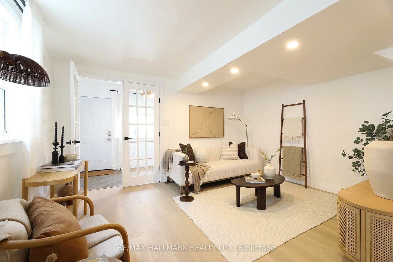 53, Craven, Greenwood-Coxwell, Toronto