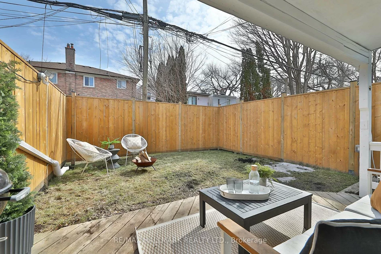 53, Craven, Greenwood-Coxwell, Toronto