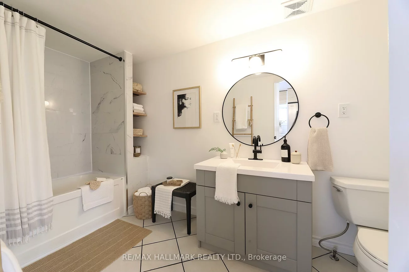 53, Craven, Greenwood-Coxwell, Toronto