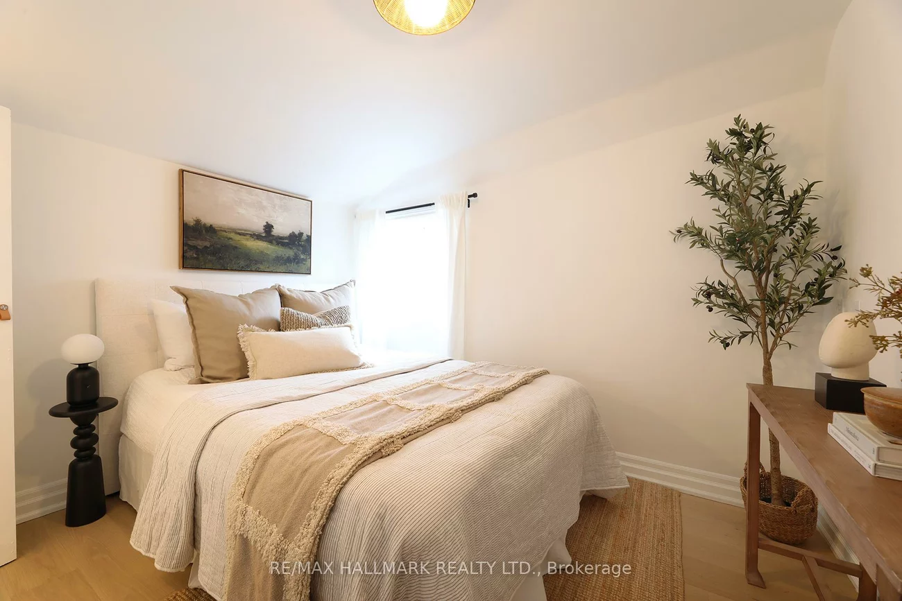 53, Craven, Greenwood-Coxwell, Toronto