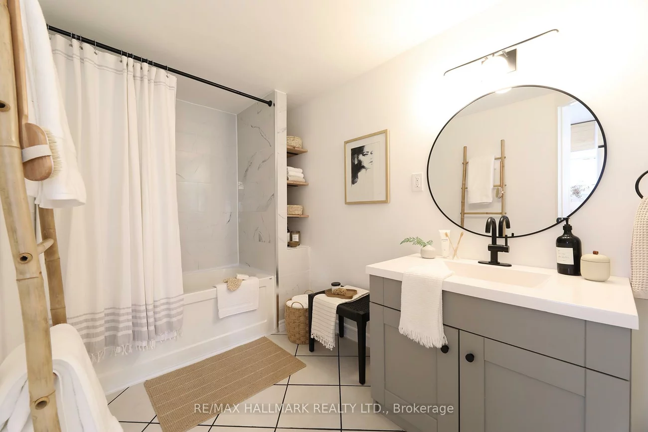 53, Craven, Greenwood-Coxwell, Toronto