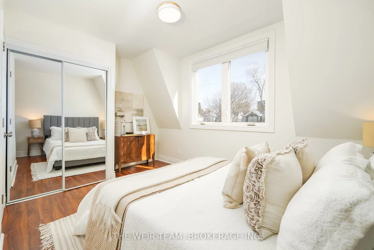 10, Eldon, Crescent Town, Toronto