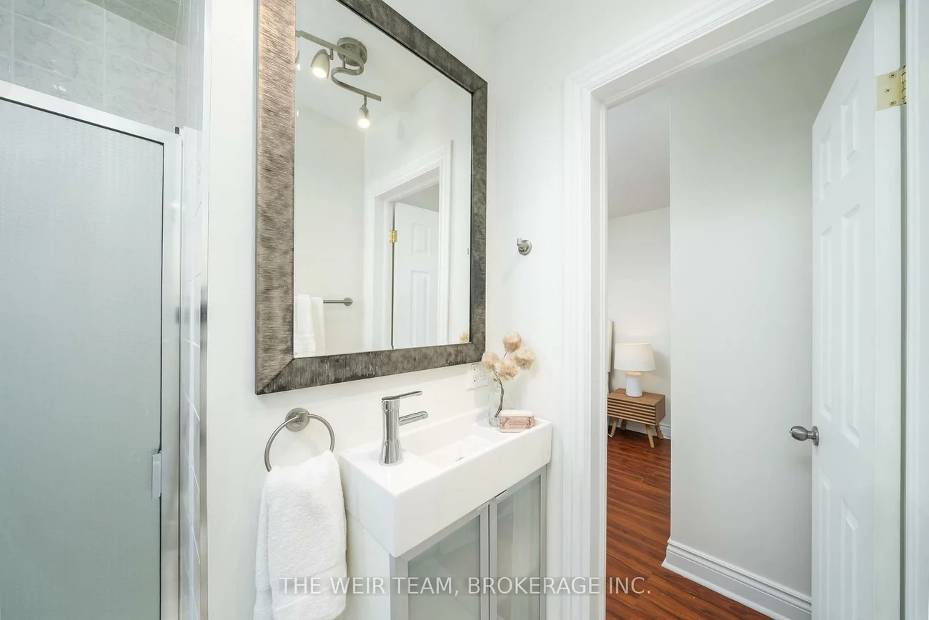 10, Eldon, Crescent Town, Toronto