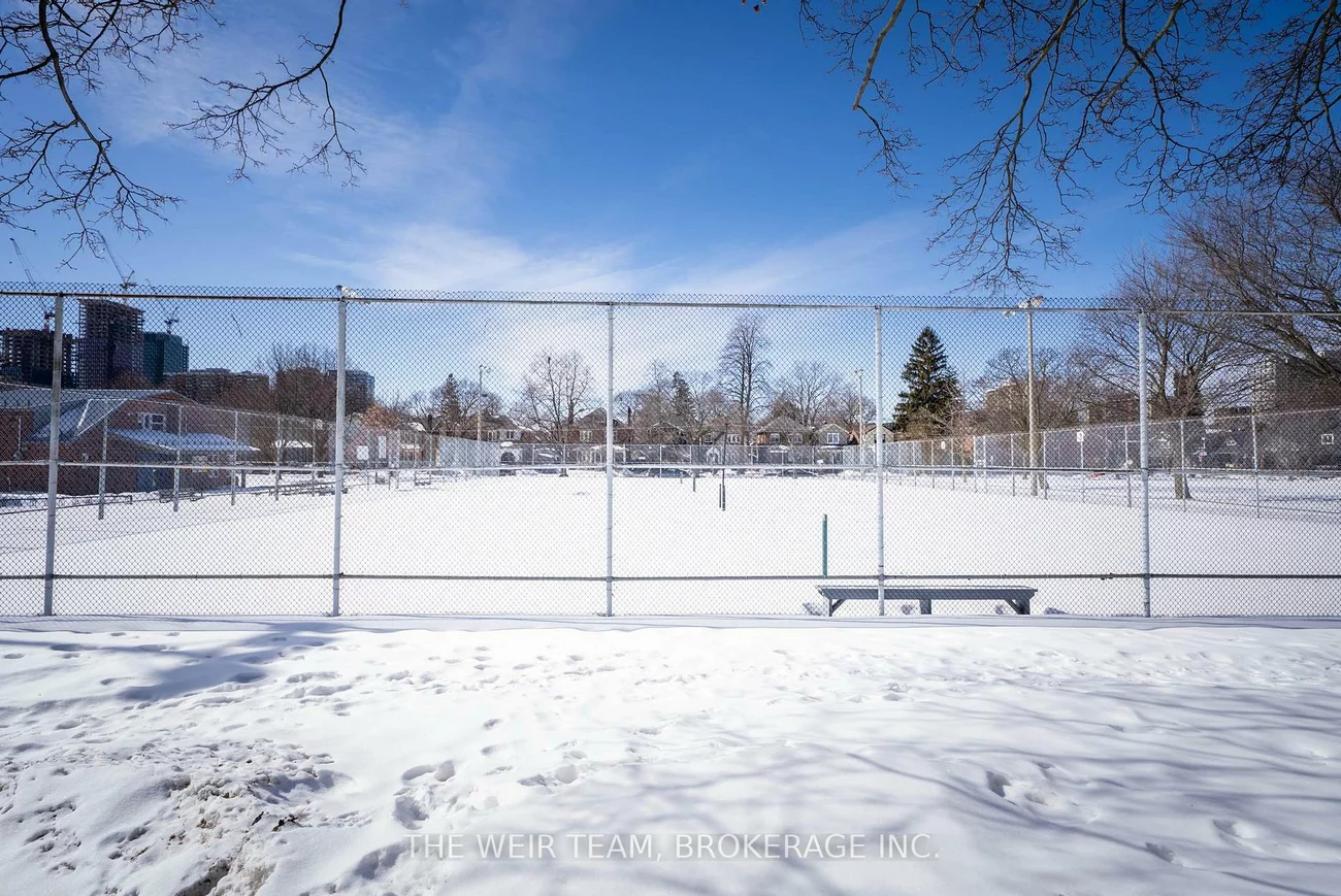 10, Eldon, Crescent Town, Toronto