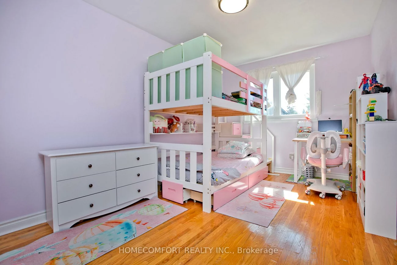 47, Tivoli, Guildwood, Toronto