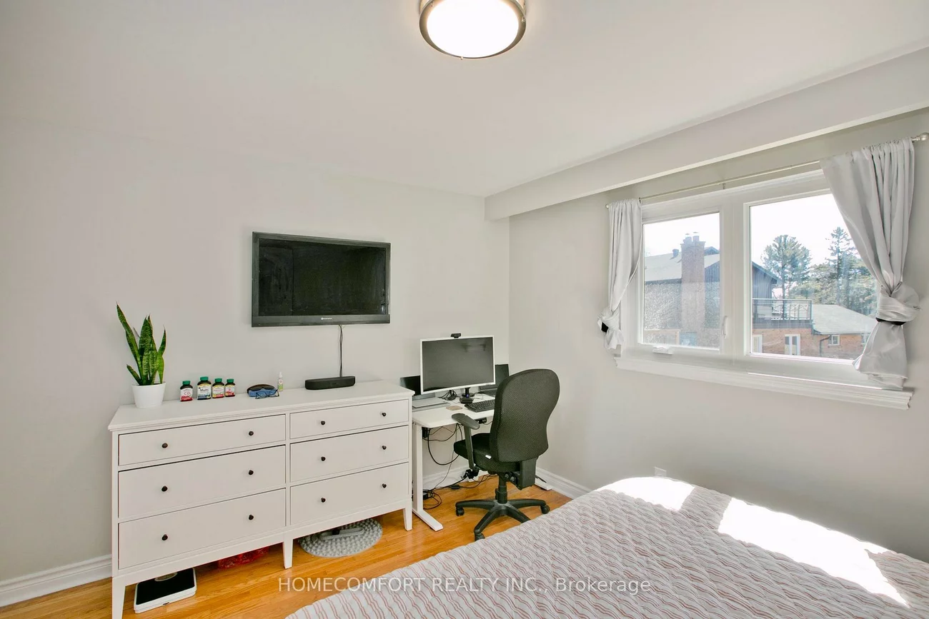 47, Tivoli, Guildwood, Toronto