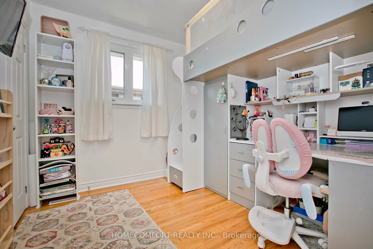 47, Tivoli, Guildwood, Toronto