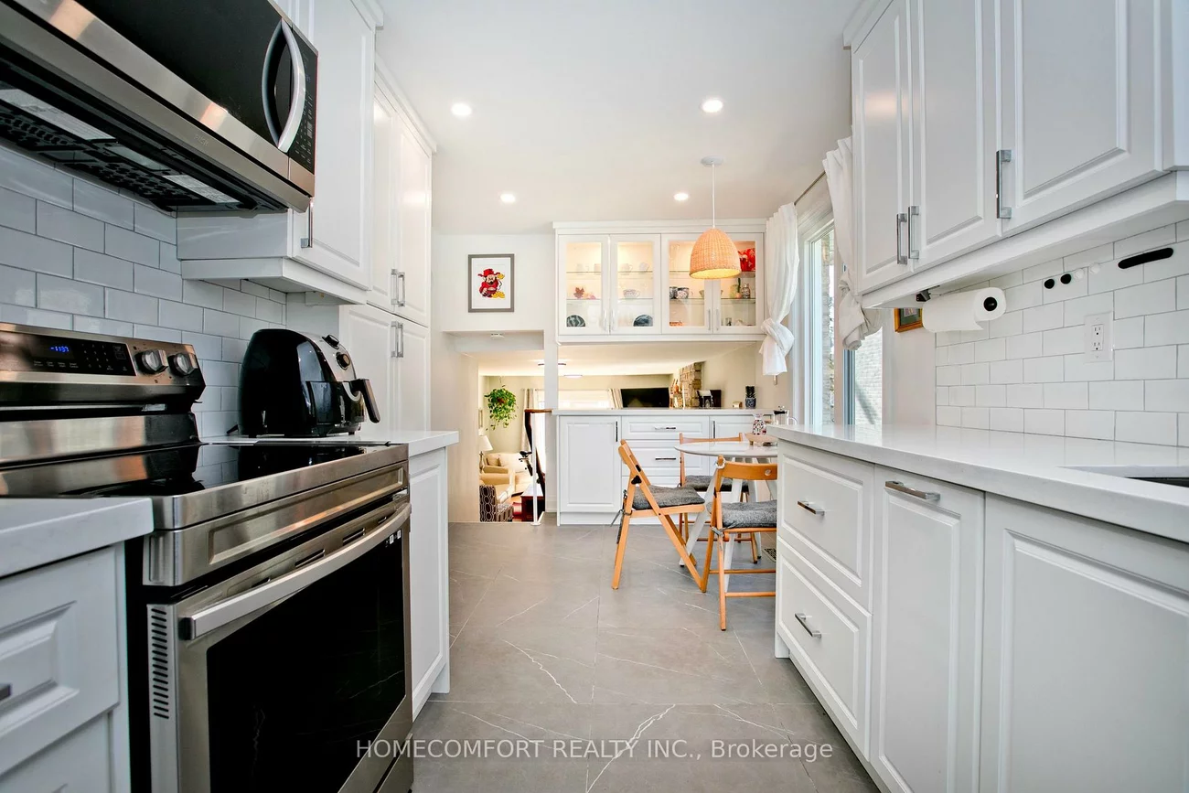 47, Tivoli, Guildwood, Toronto