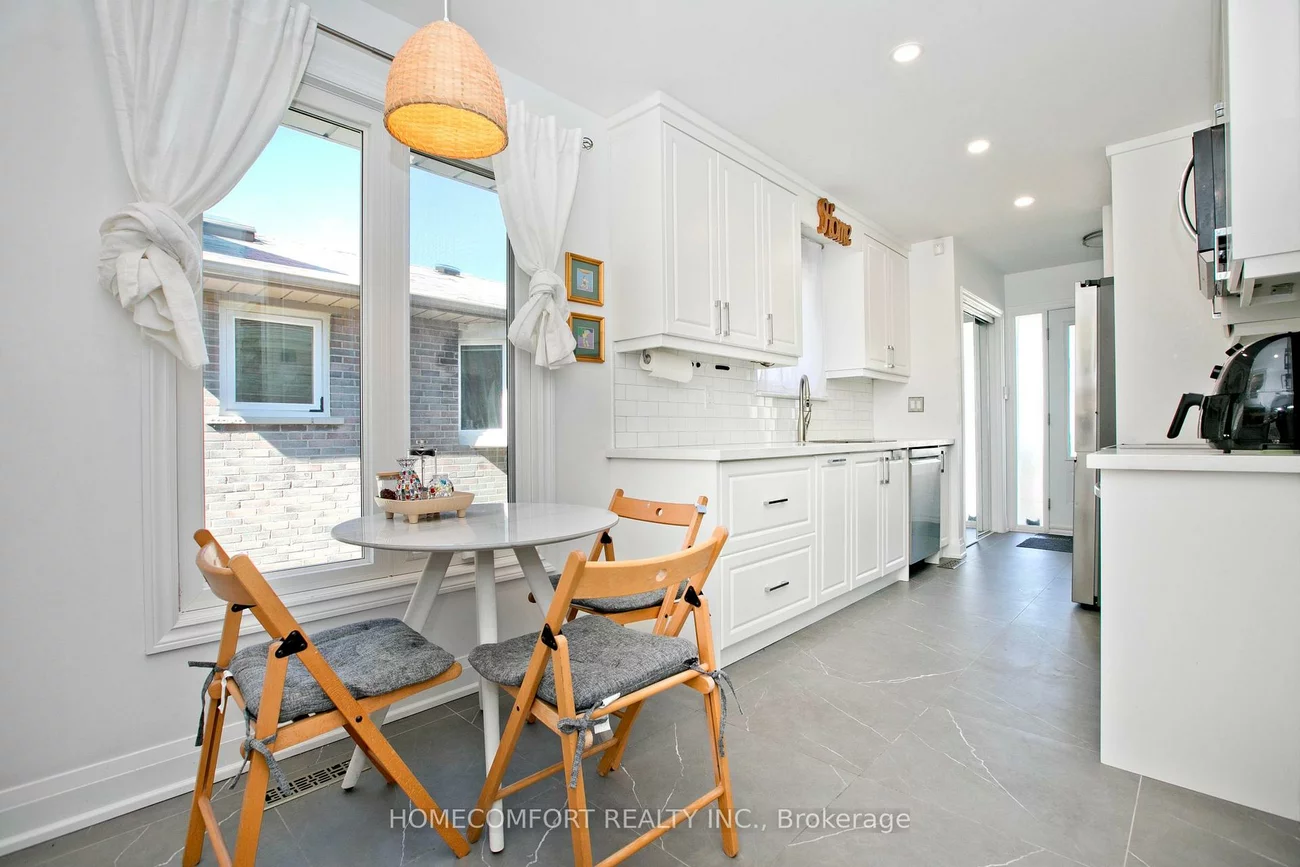 47, Tivoli, Guildwood, Toronto