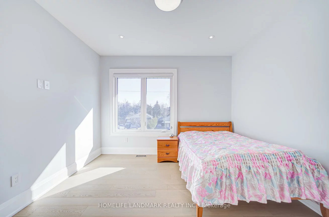 53, Saugeen, Kennedy Park, Toronto