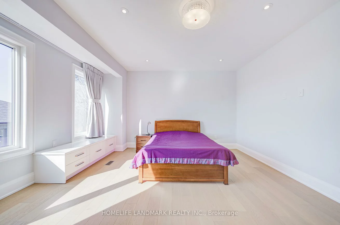 53, Saugeen, Kennedy Park, Toronto