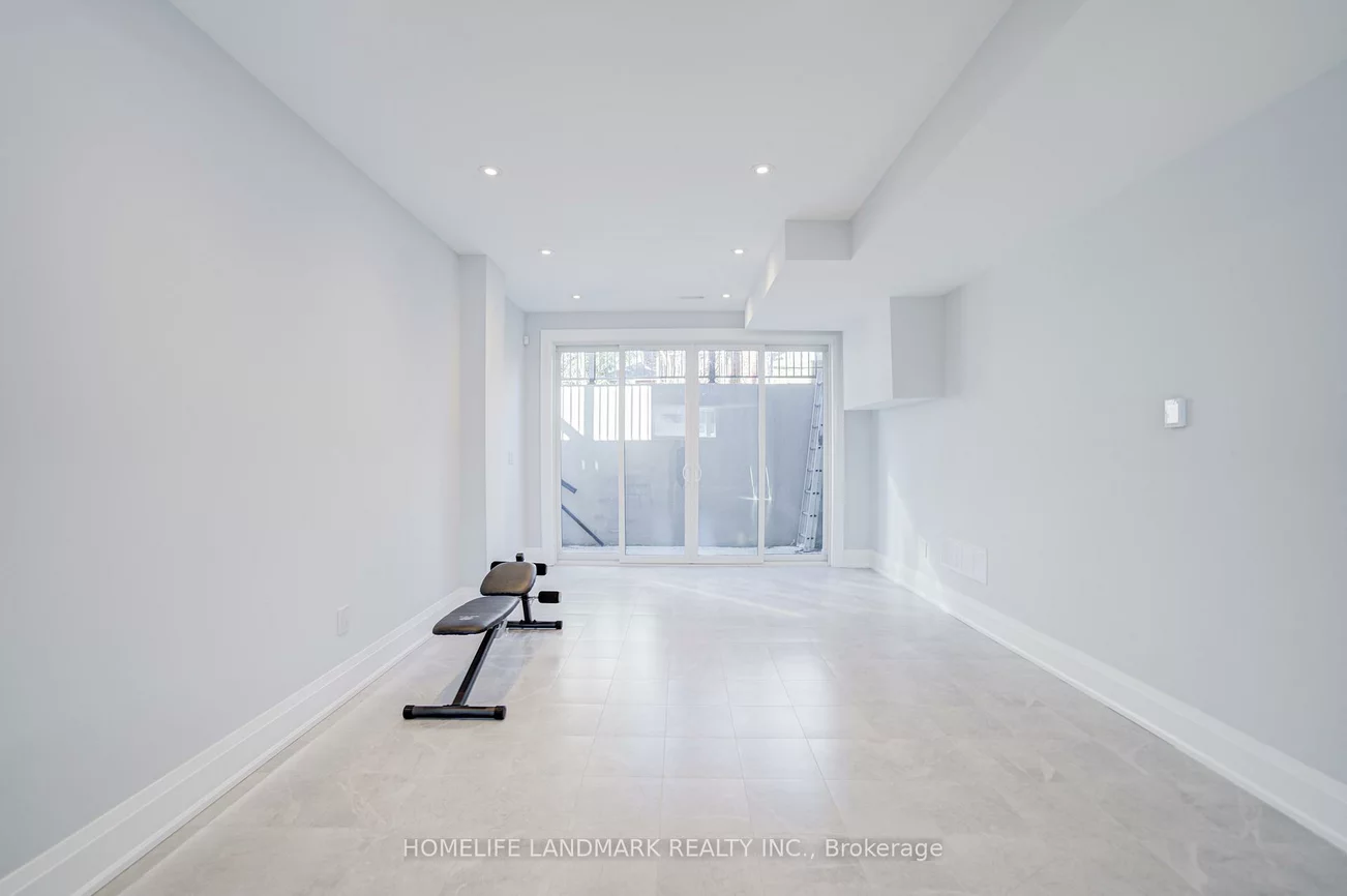 53, Saugeen, Kennedy Park, Toronto