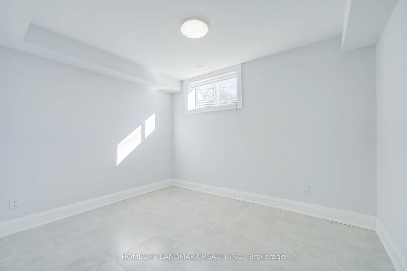 53, Saugeen, Kennedy Park, Toronto