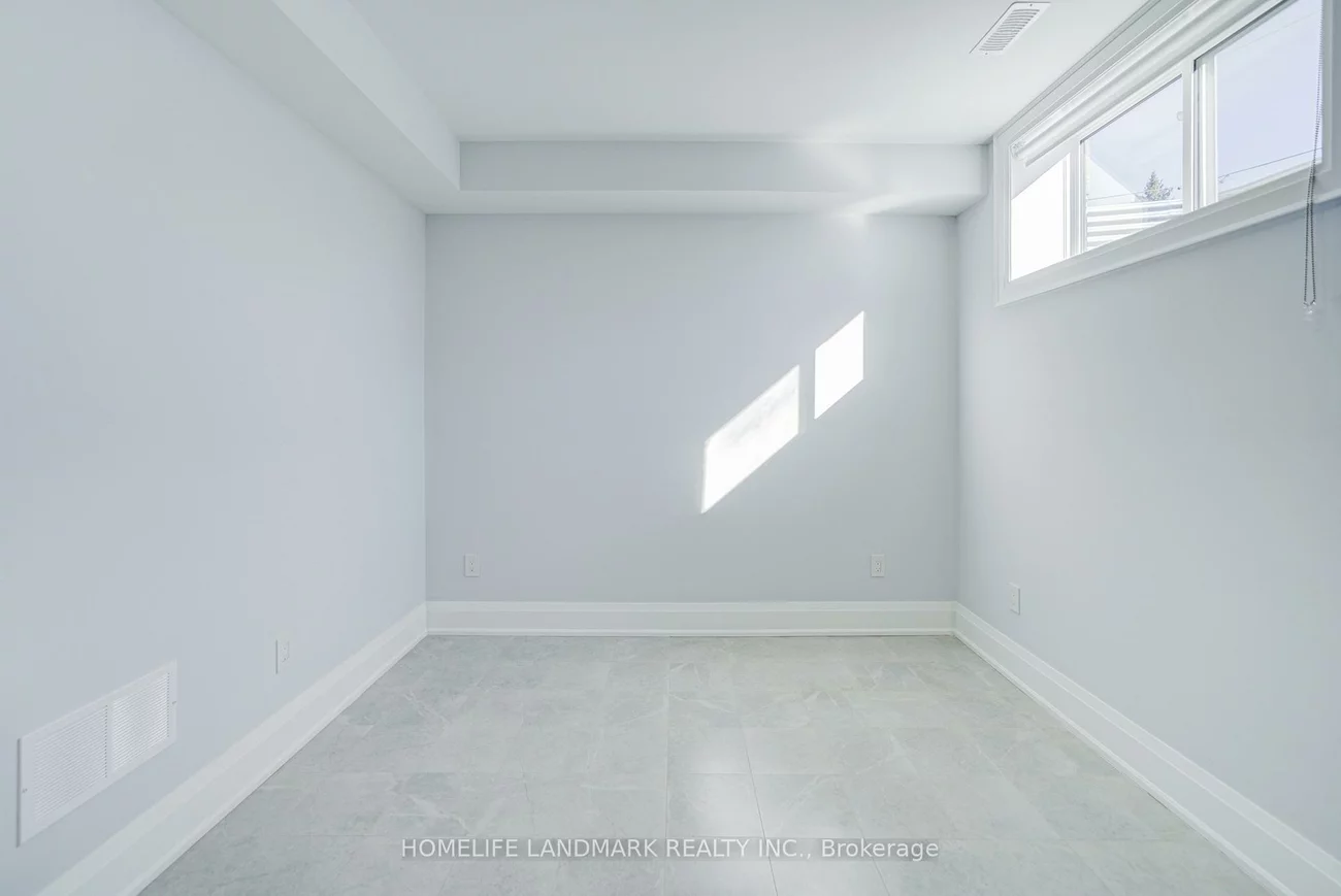 53, Saugeen, Kennedy Park, Toronto