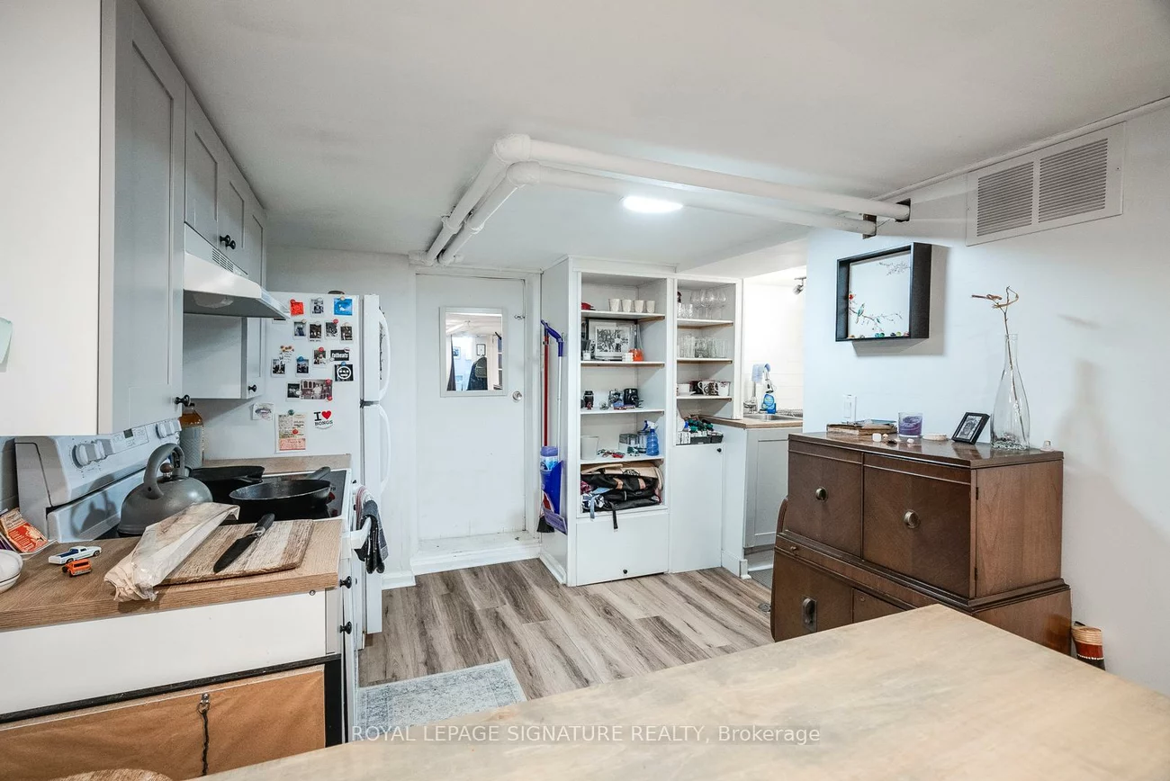 216, Parkmount, Greenwood-Coxwell, Toronto