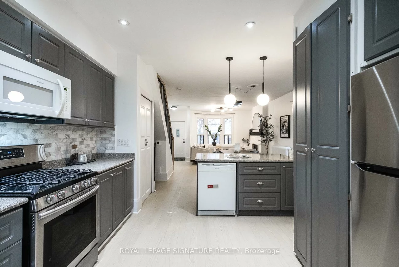 216, Parkmount, Greenwood-Coxwell, Toronto