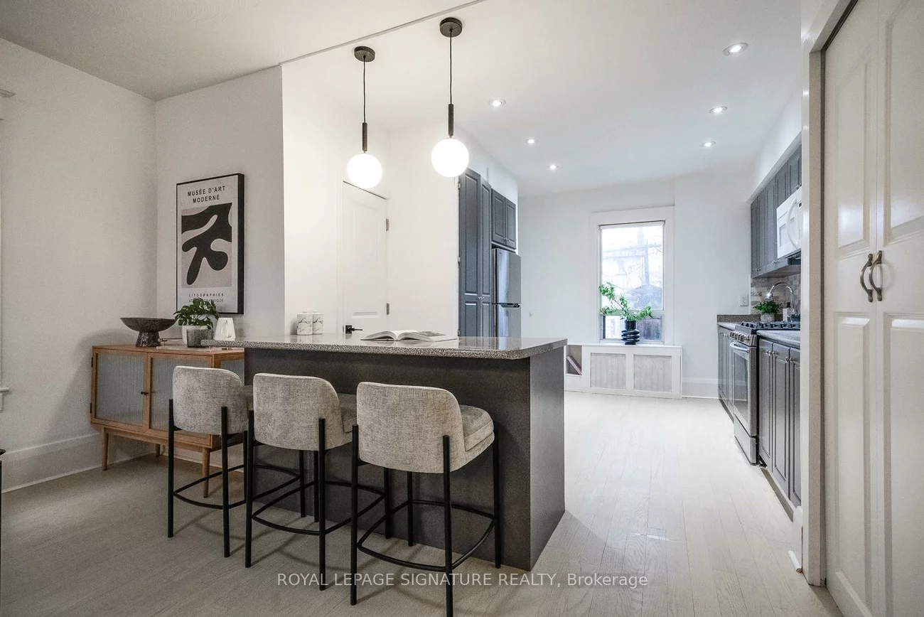 216, Parkmount, Greenwood-Coxwell, Toronto