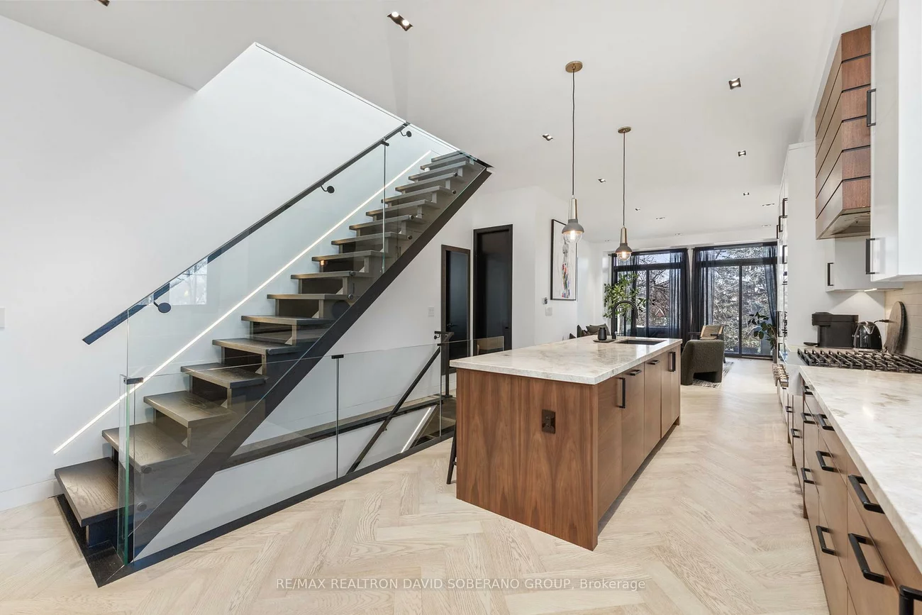 90, East Lynn, Woodbine Corridor, Toronto