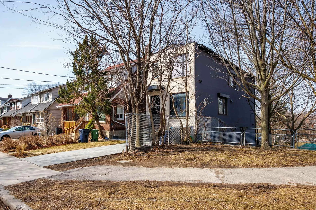 90, East Lynn, Woodbine Corridor, Toronto
