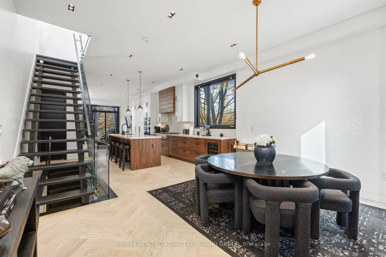 90, East Lynn, Woodbine Corridor, Toronto