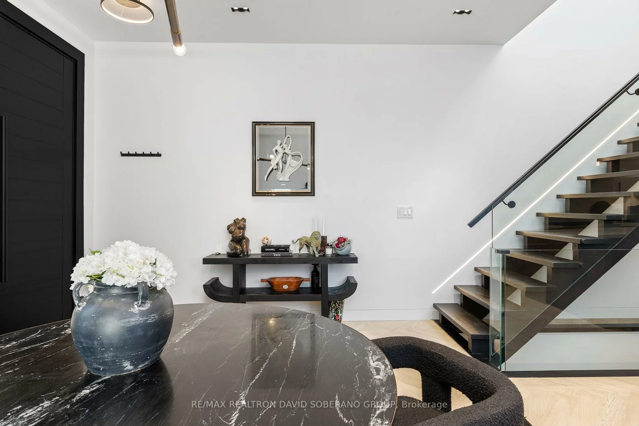 90, East Lynn, Woodbine Corridor, Toronto