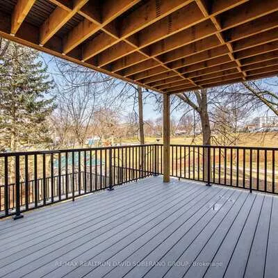 90, East Lynn, Woodbine Corridor, Toronto