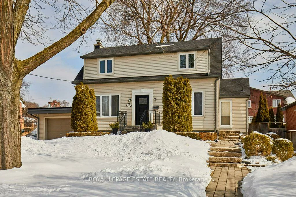 15, Squires, O'Connor-Parkview, Toronto