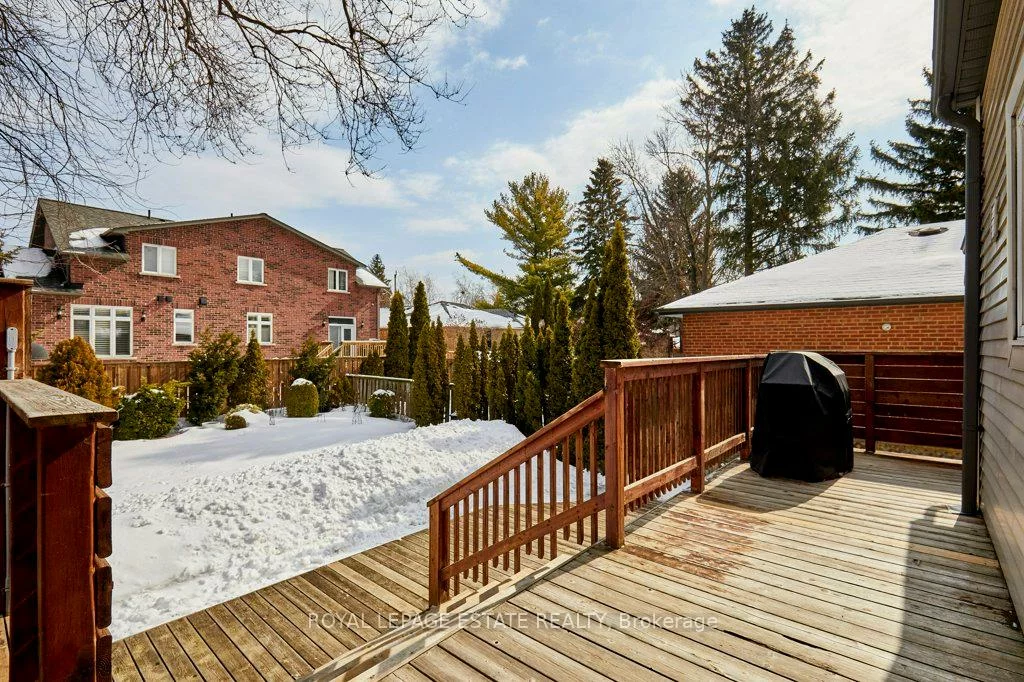 15, Squires, O'Connor-Parkview, Toronto