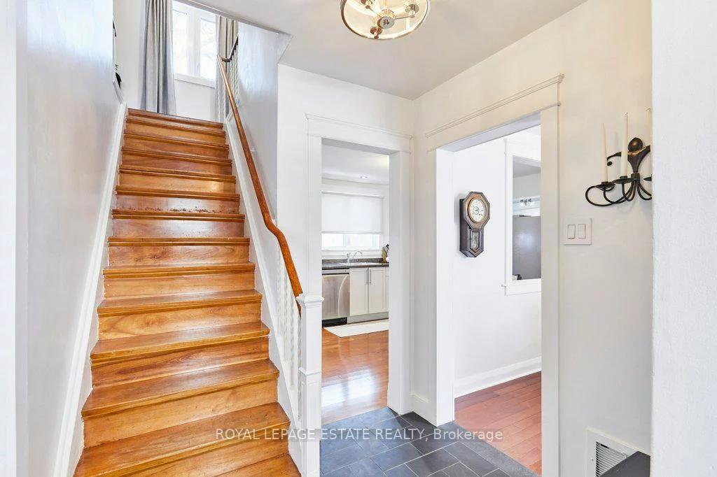 15, Squires, O'Connor-Parkview, Toronto