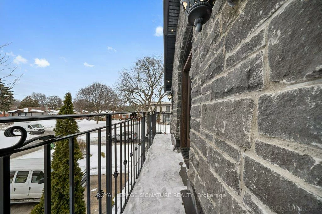 12, Willowhurst, Wexford-Maryvale, Toronto