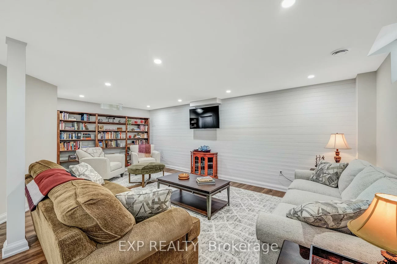 56, Moreau, Clairlea-Birchmount, Toronto