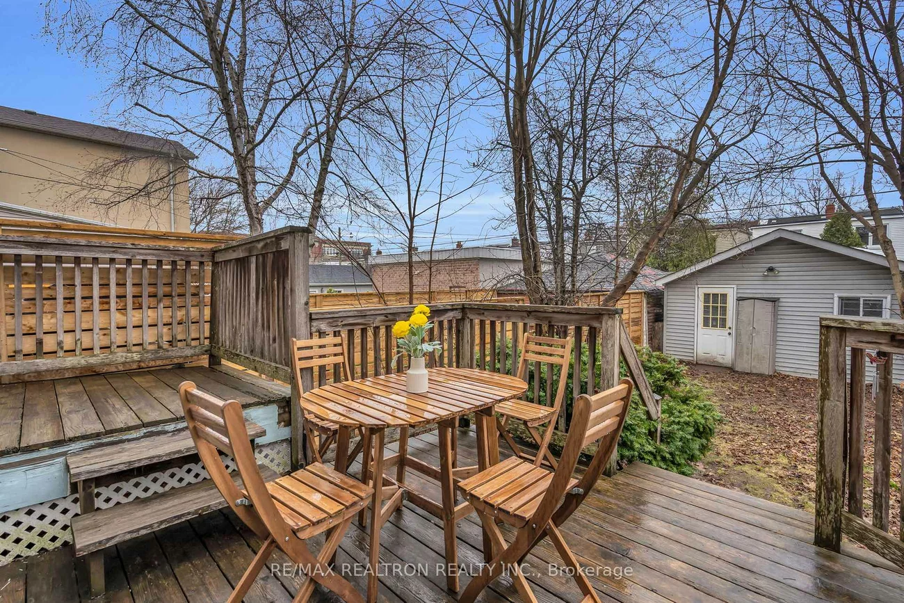 17, Baltic, Danforth, Toronto