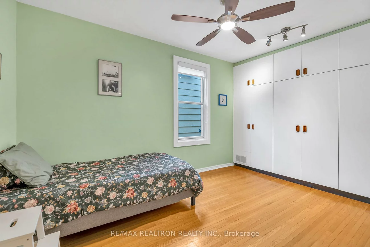 17, Baltic, Danforth, Toronto