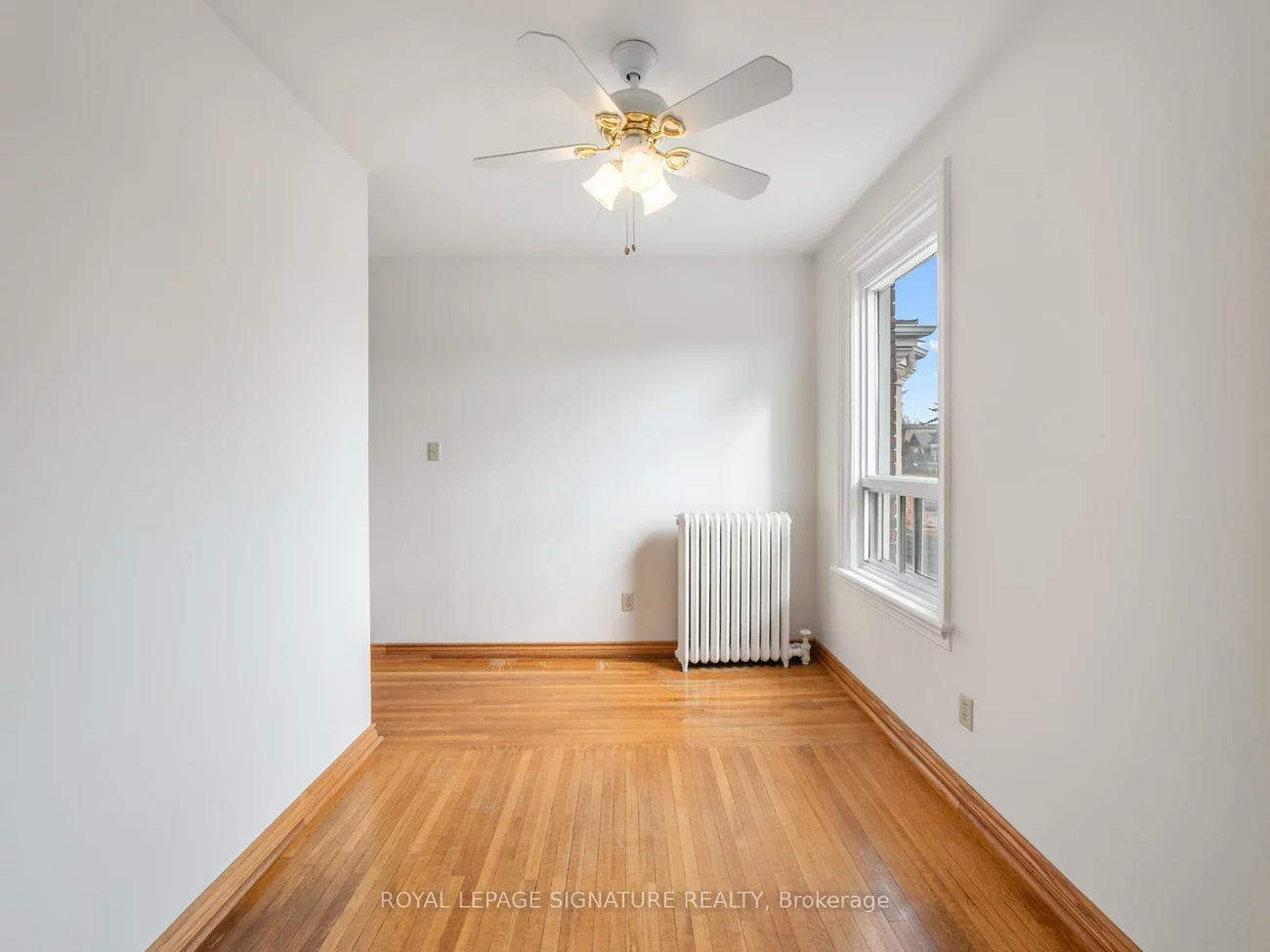 45, Eaton, Danforth, Toronto