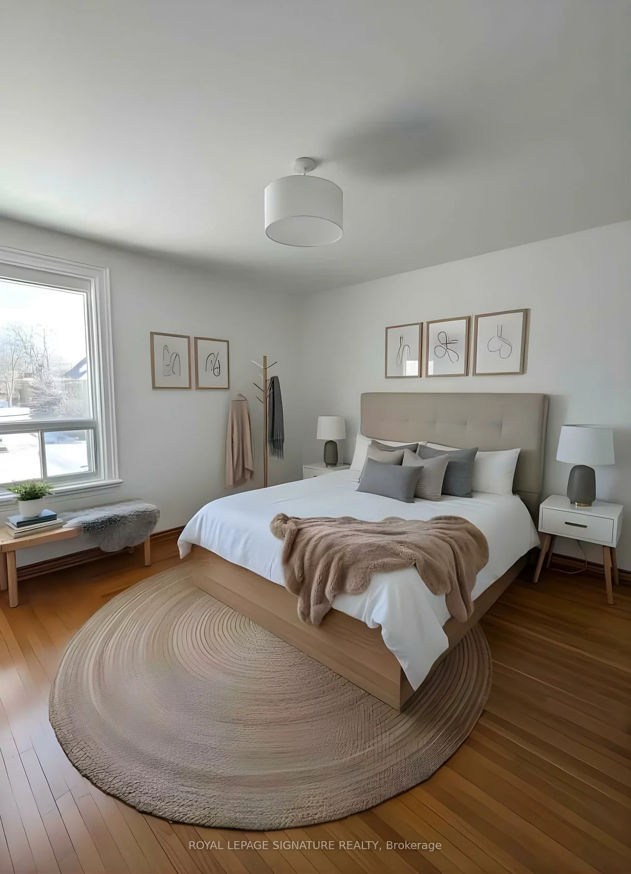 45, Eaton, Danforth, Toronto