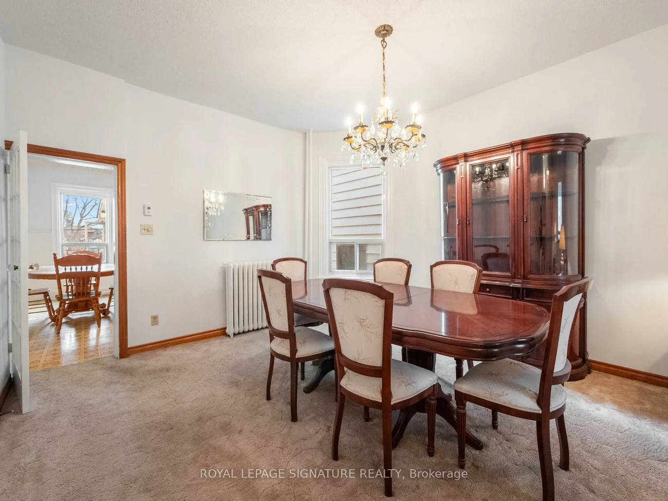 45, Eaton, Danforth, Toronto