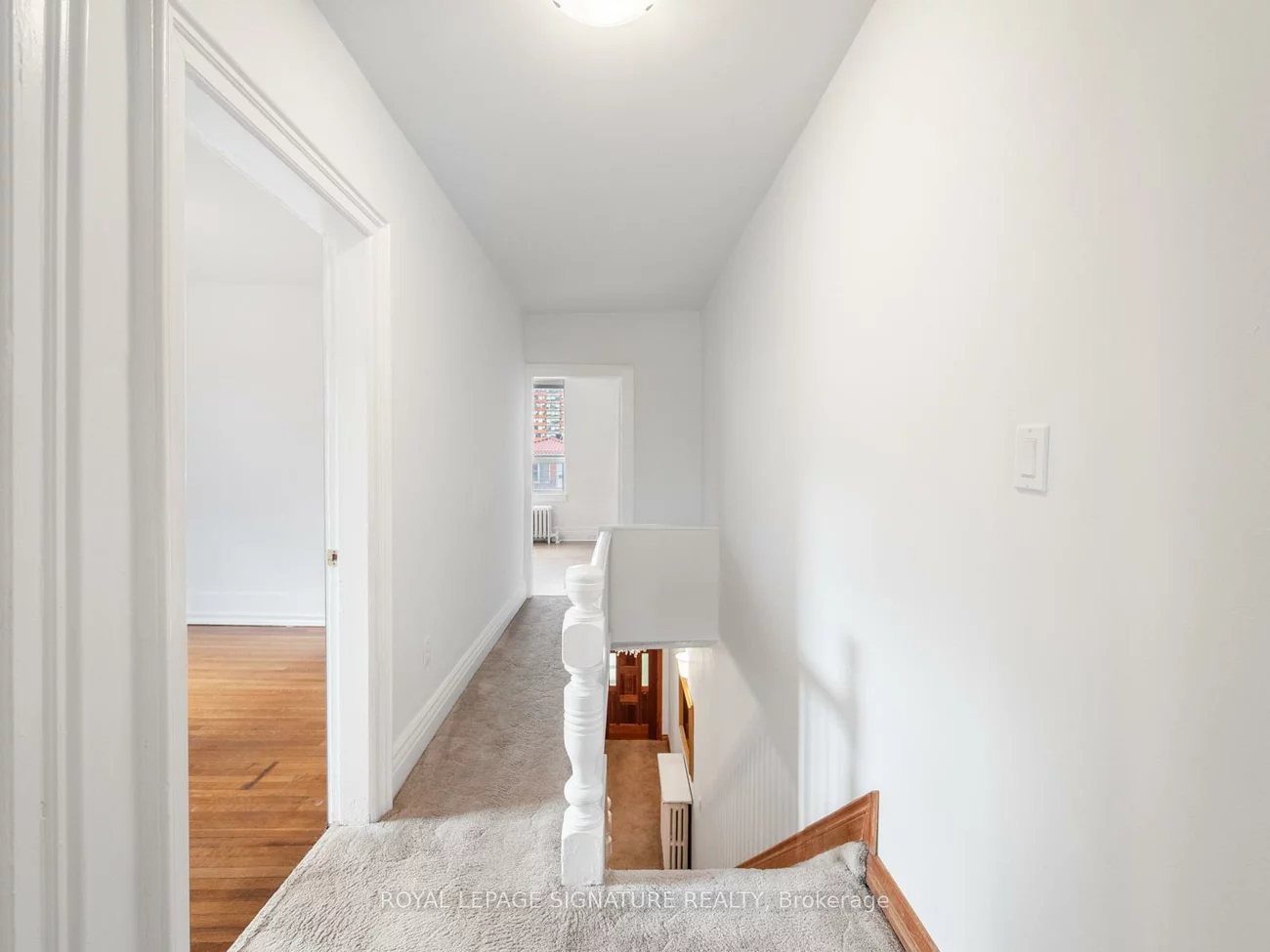 45, Eaton, Danforth, Toronto