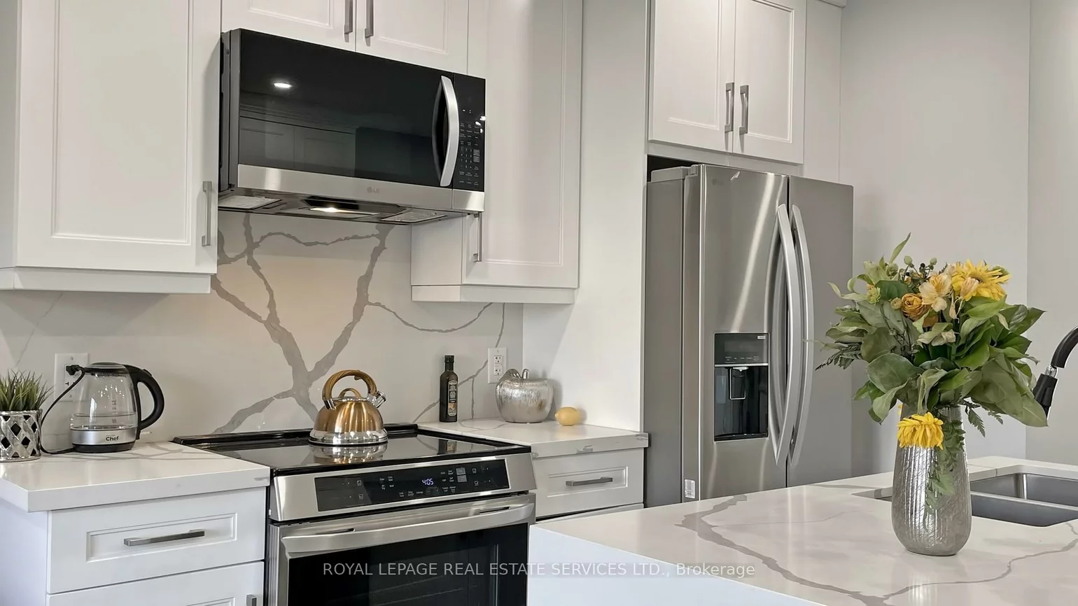 1073, Craven, Greenwood-Coxwell, Toronto