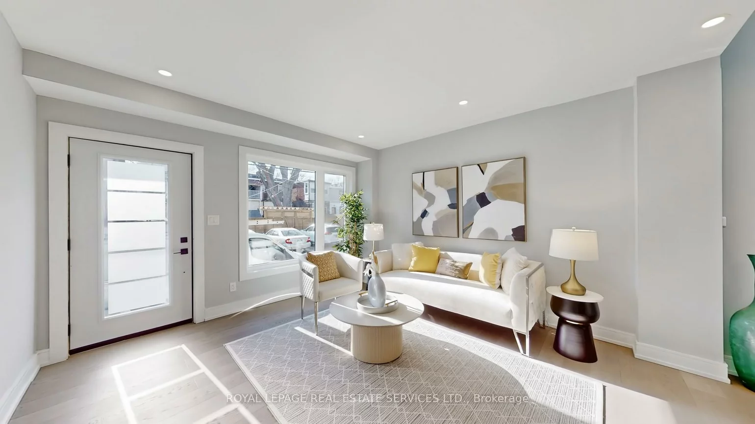 1073, Craven, Greenwood-Coxwell, Toronto