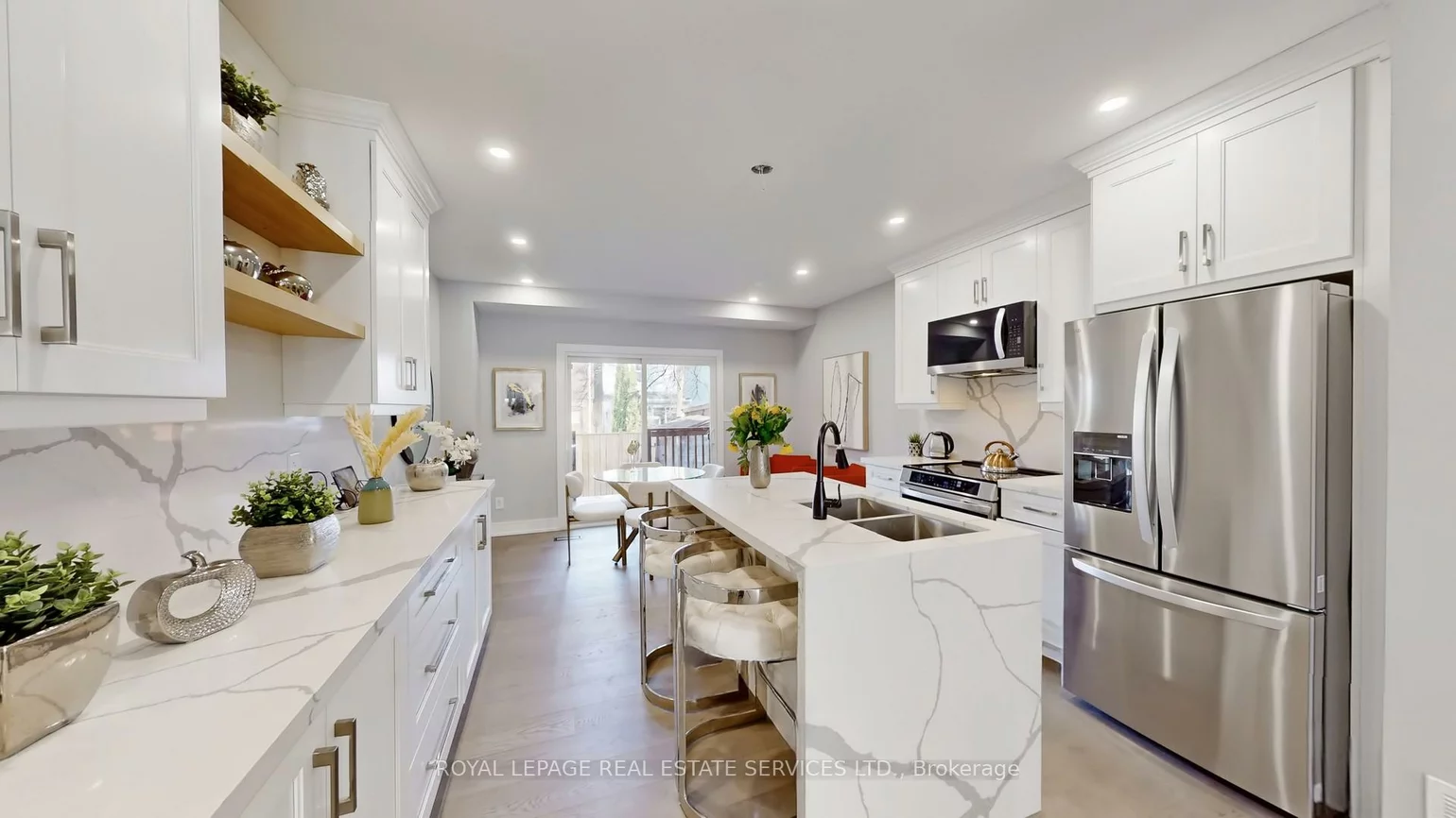 1073, Craven, Greenwood-Coxwell, Toronto