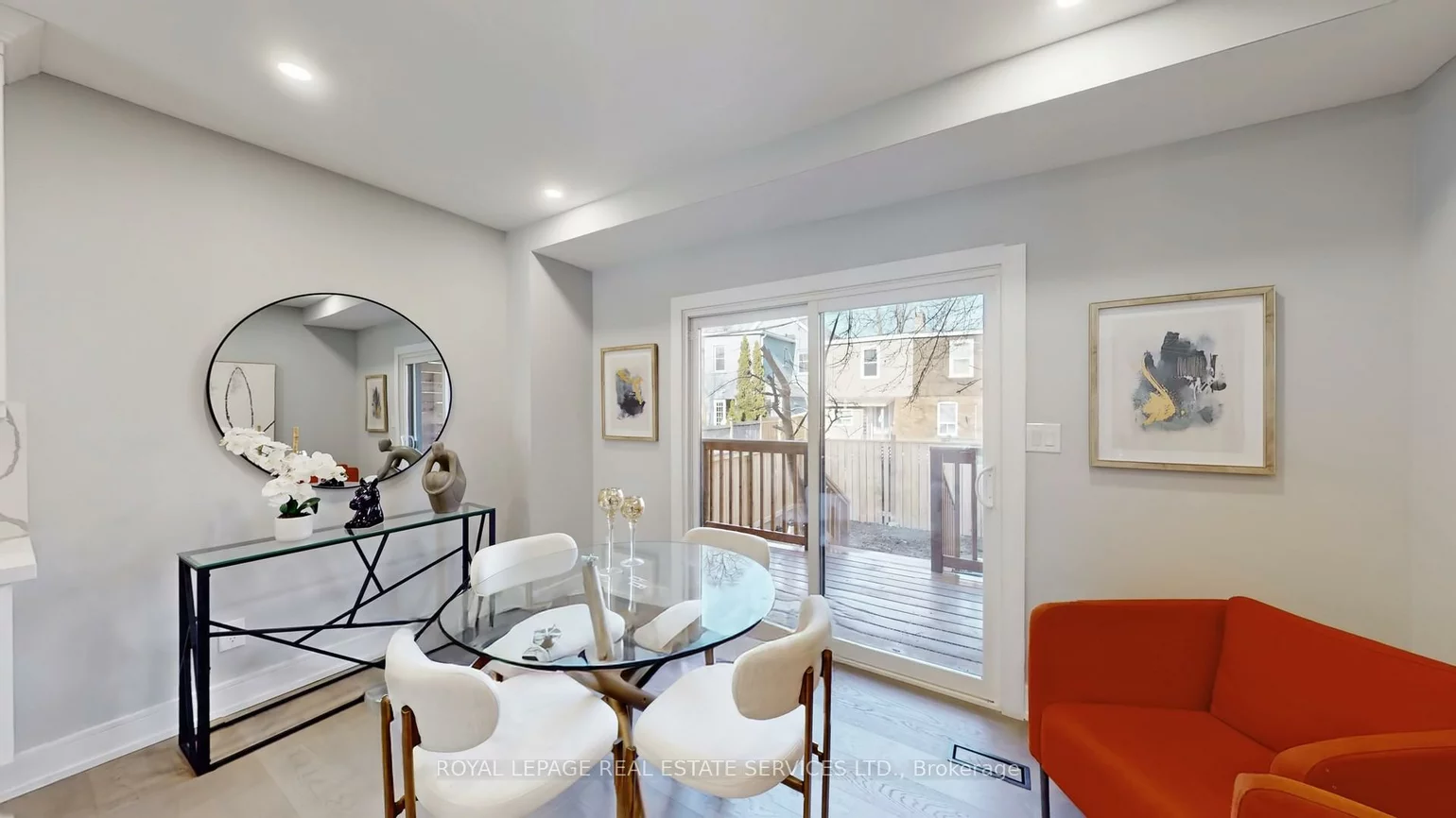 1073, Craven, Greenwood-Coxwell, Toronto