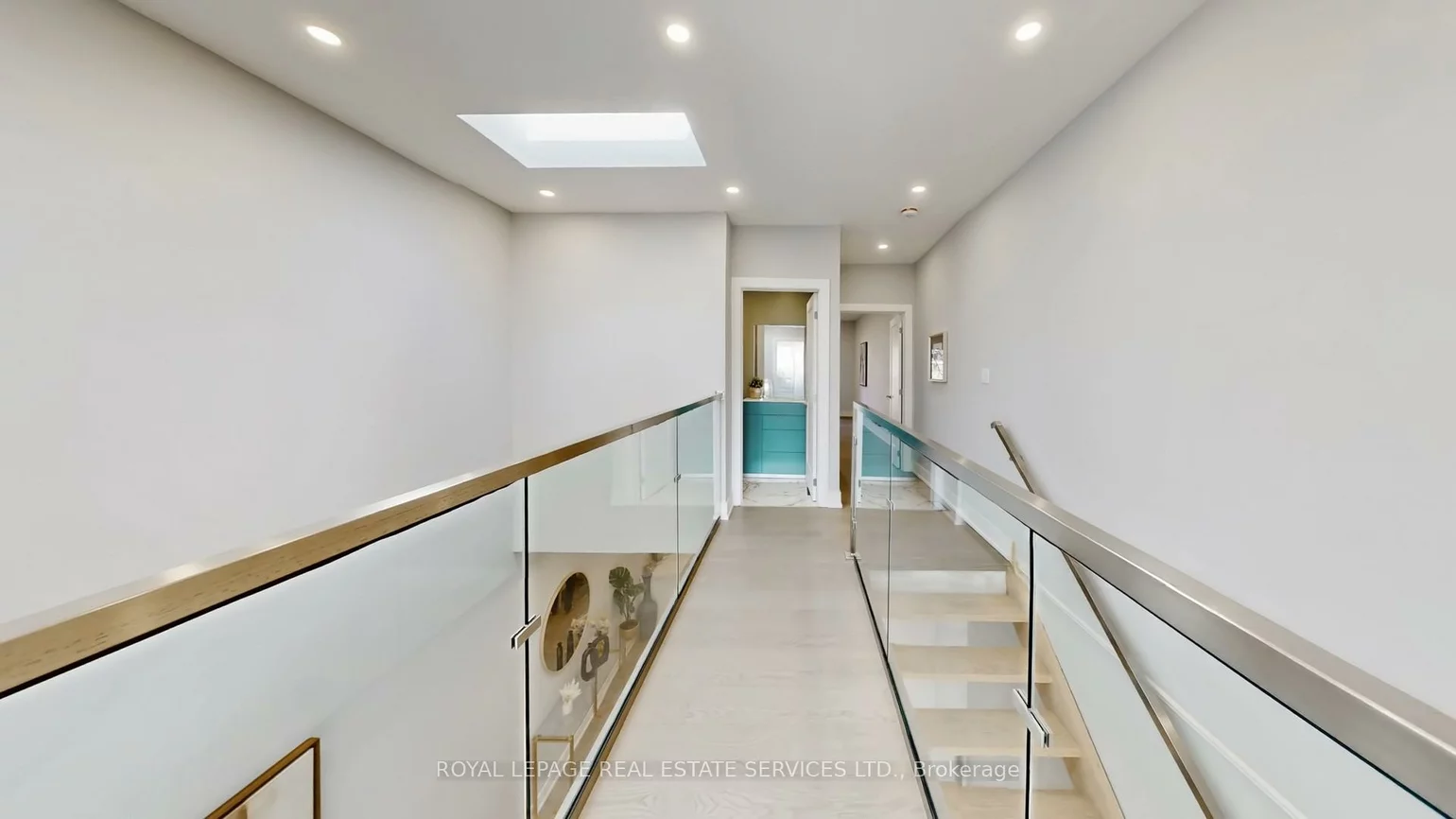 1073, Craven, Greenwood-Coxwell, Toronto