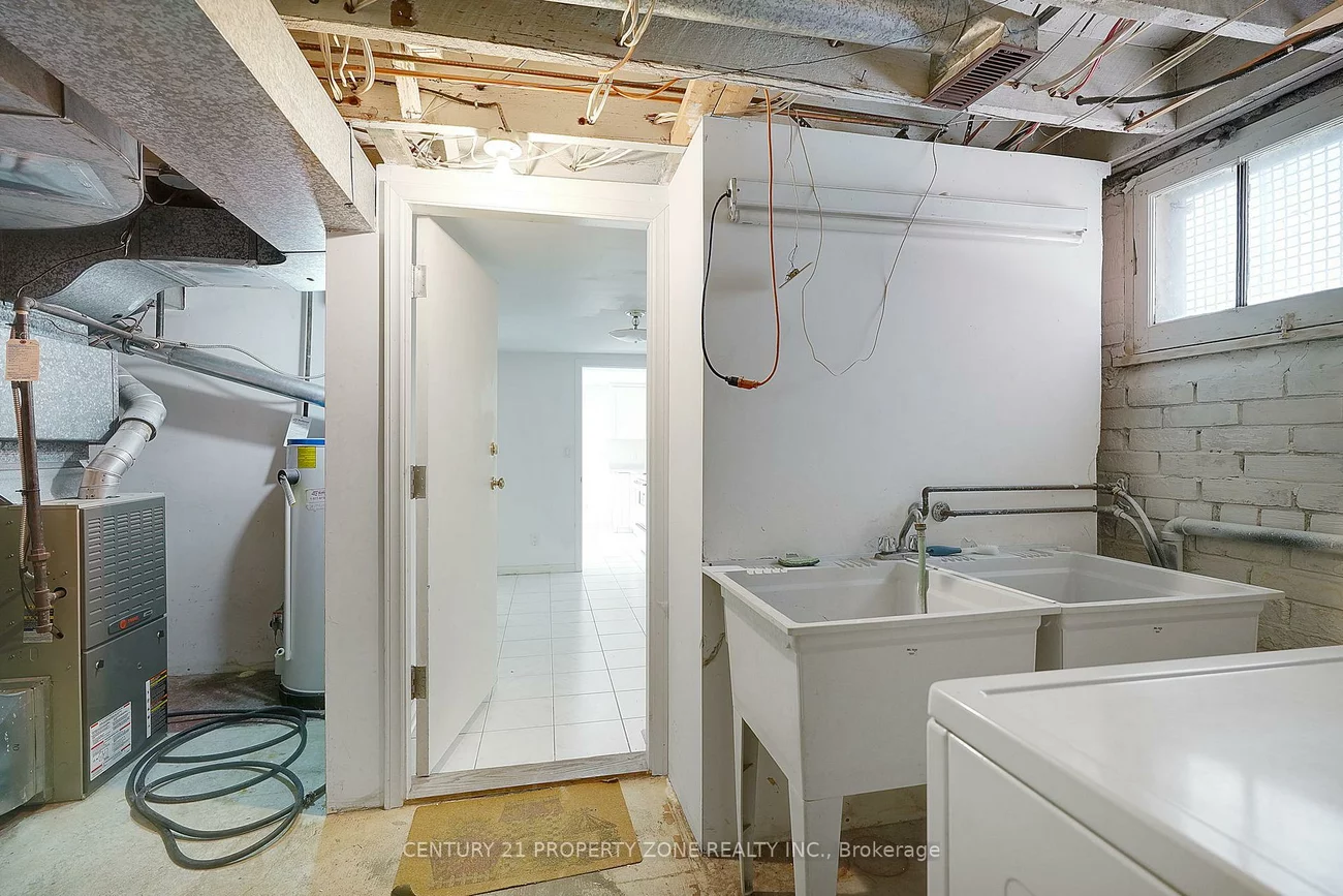 97, SPARKHALL, North Riverdale, Toronto